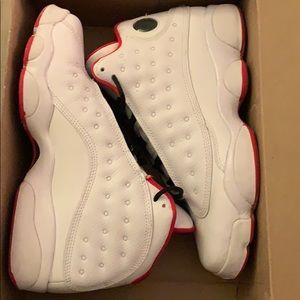 Im selling some jordan shoes